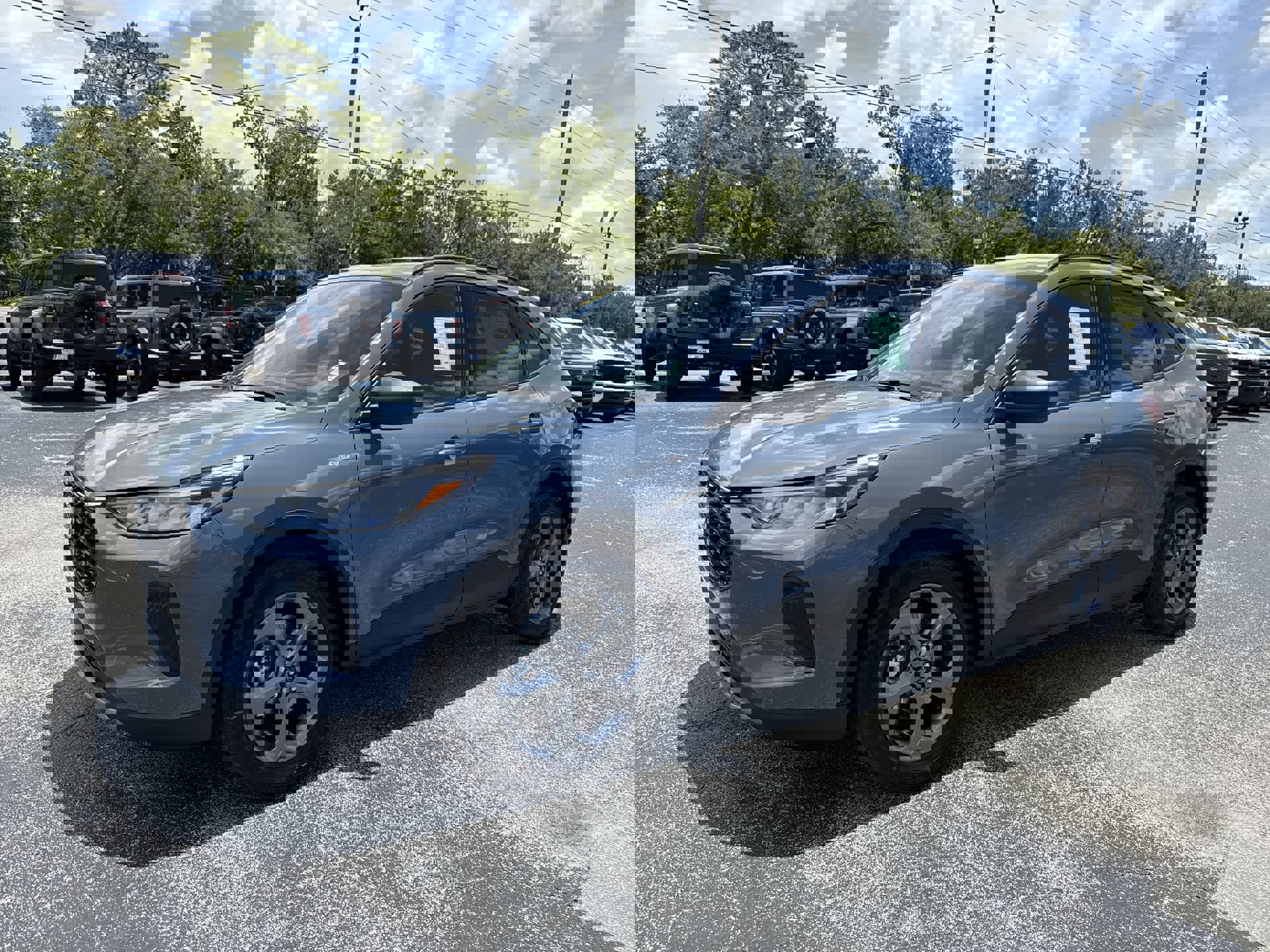 2025 Ford Escape ST-Line photo 2