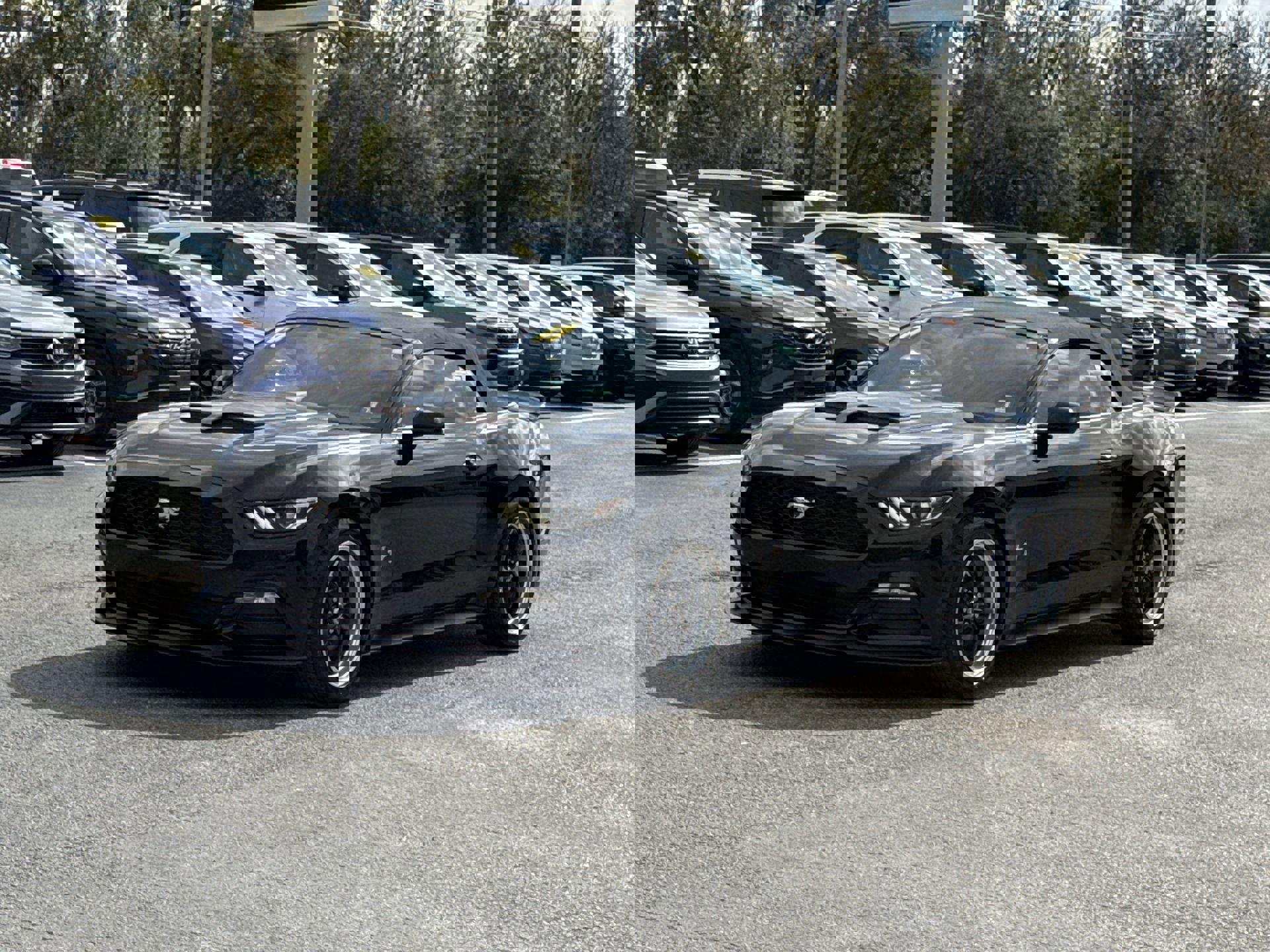 2017 Ford Mustang V6 Convertible photo 2