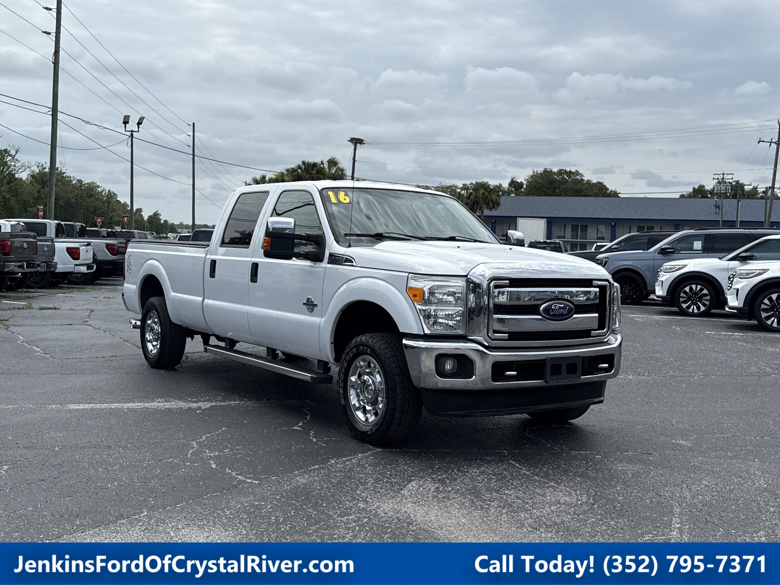 2016 Ford F-250 XLT 4x4 Crew Cab 8' Box's photo
