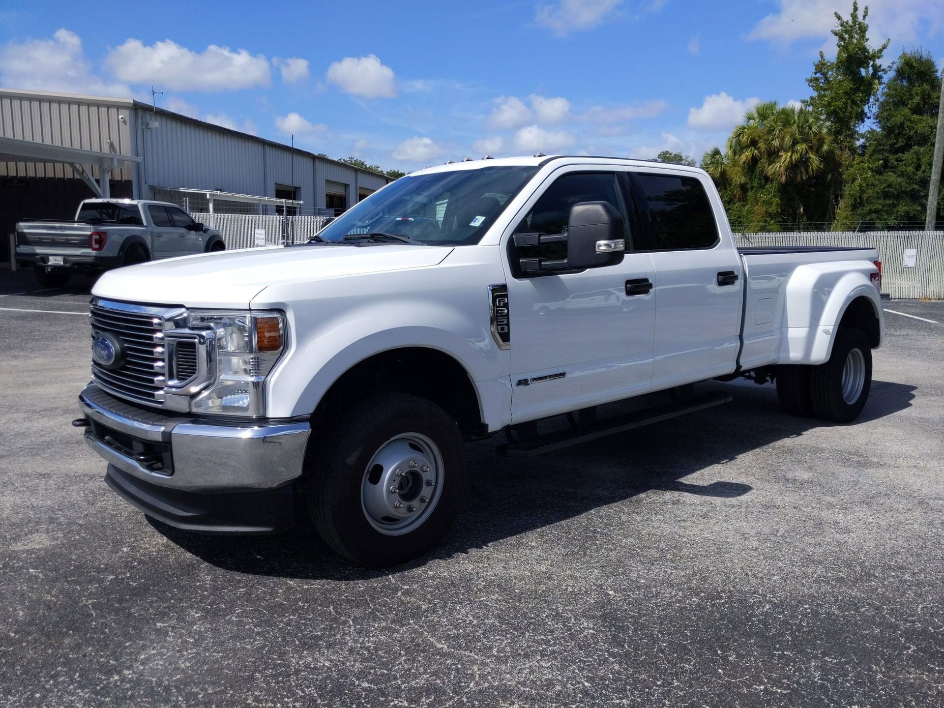 Used 2022 Ford F-350 Super Duty XLT with VIN 1FT8W3DT6NEF60008 for sale in Crystal River, FL