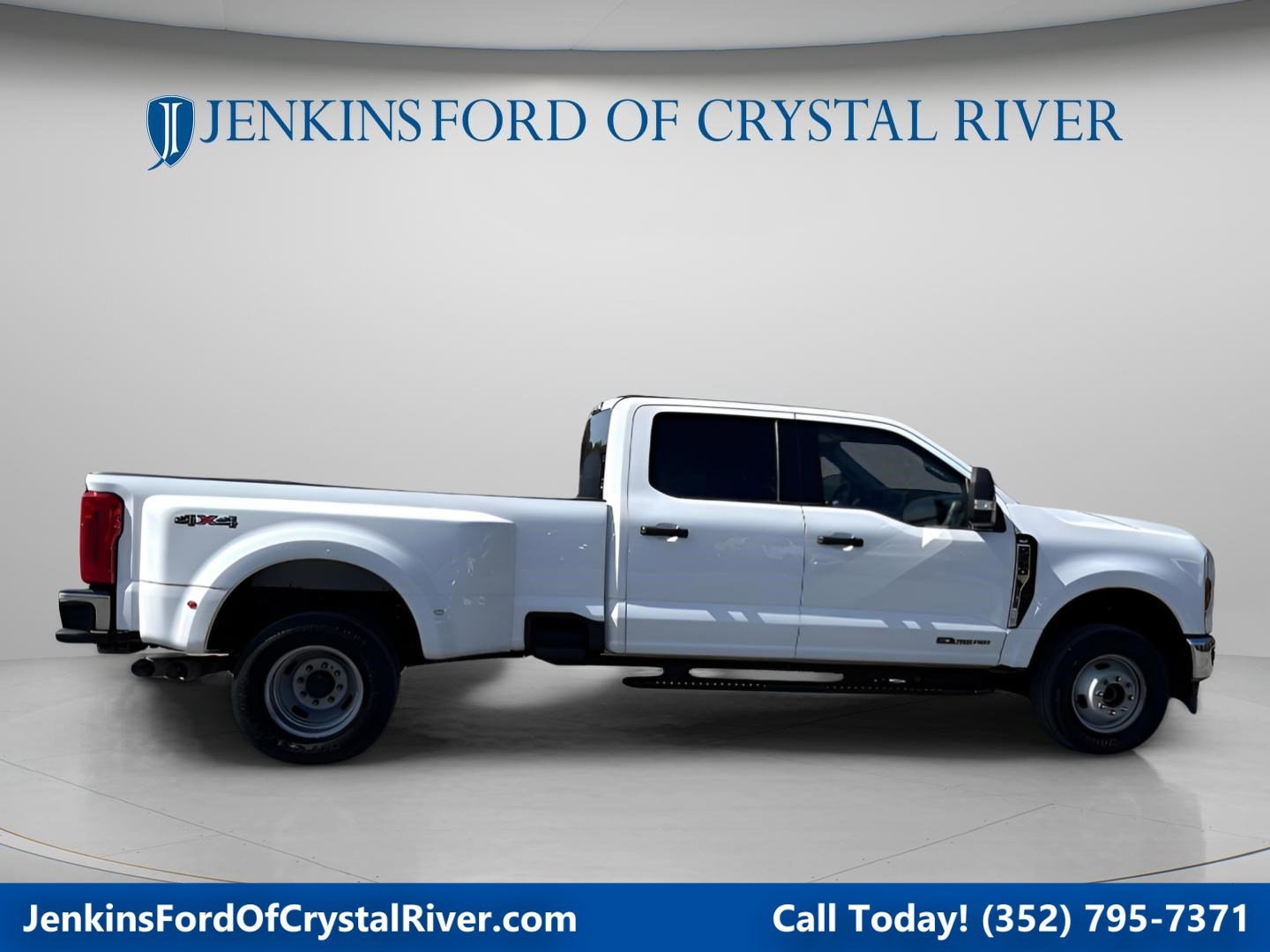 2024 Ford F-350 XLT 4x4 Crew Cab 8' Box DRW's photo