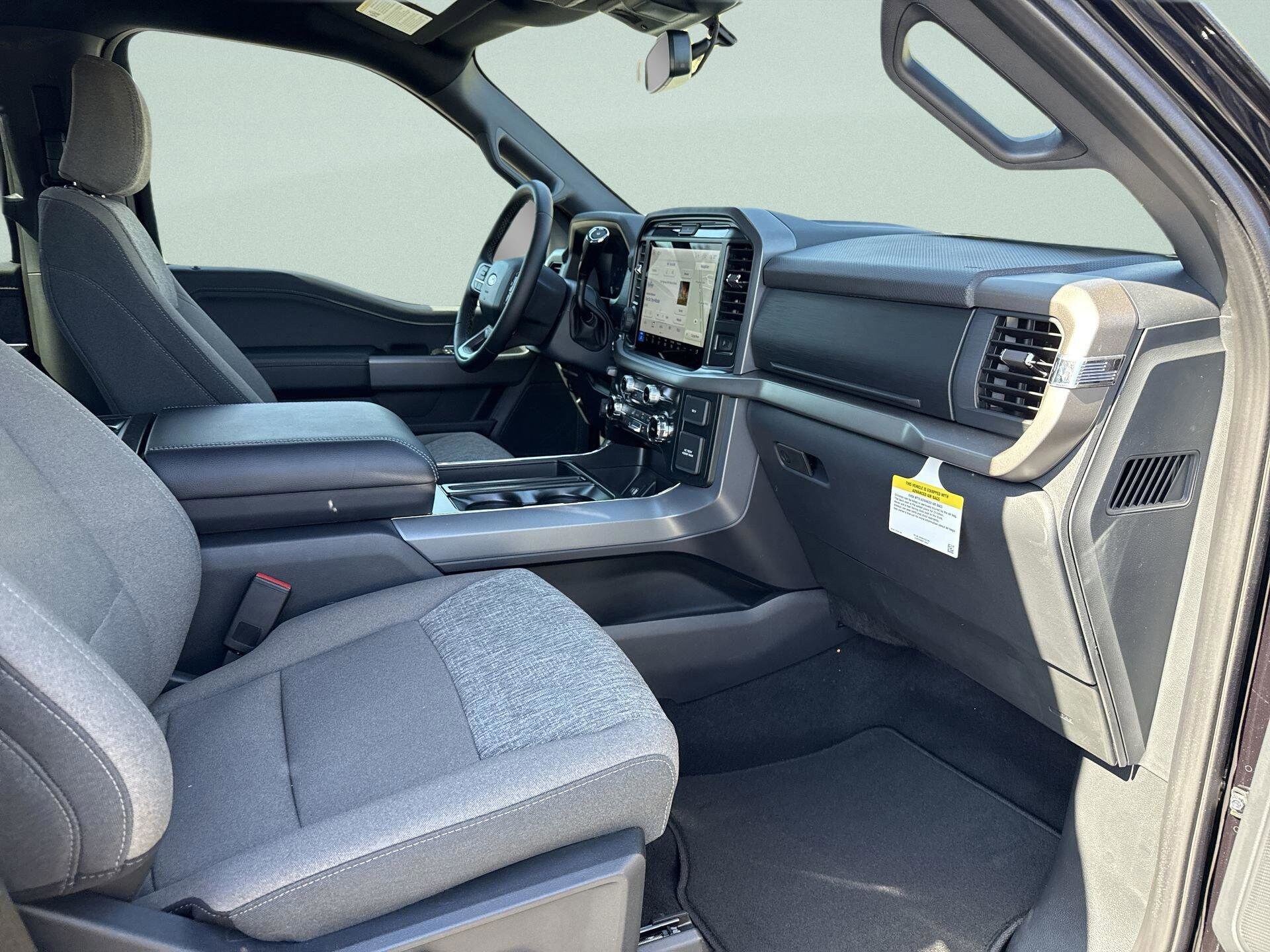 2025 Ford F-150 XLT - Photo 18