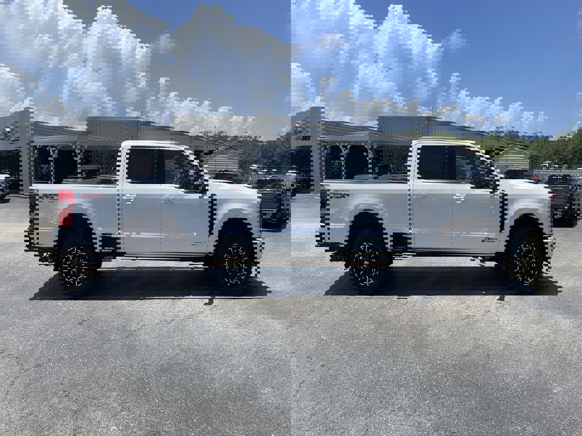 2025 Ford F-250 Platinum photo 3