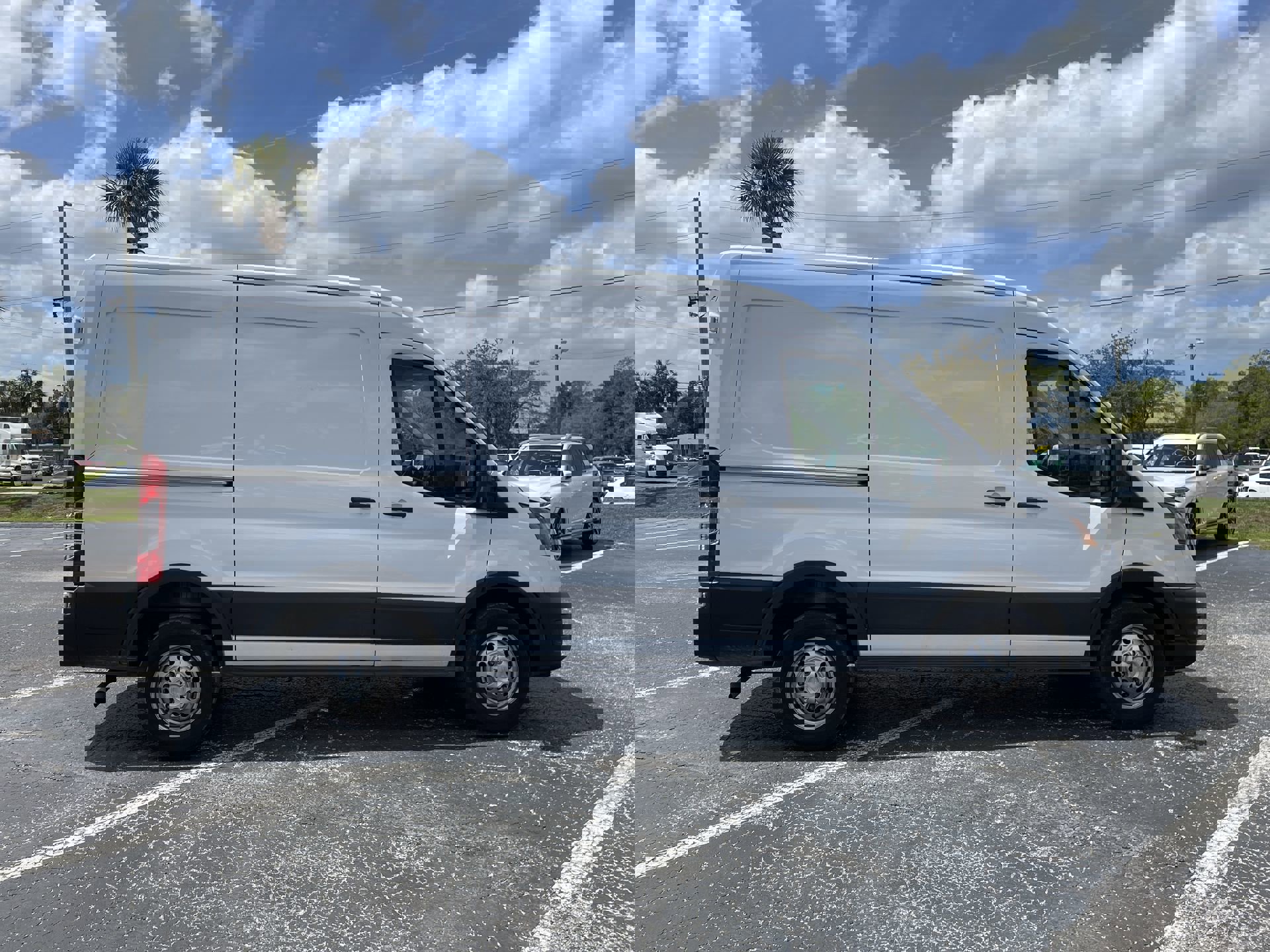 2023 Ford Transit photo 3