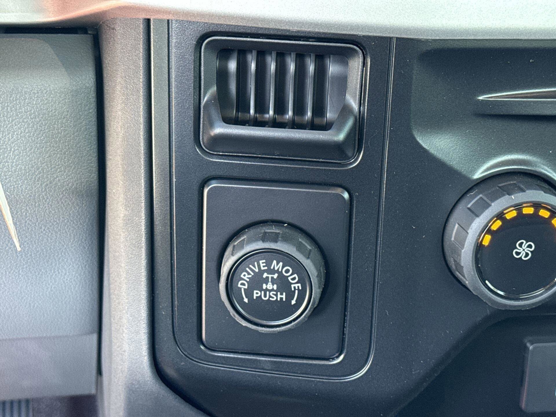 2026 Ford F-350 Super Duty XL - Photo 15