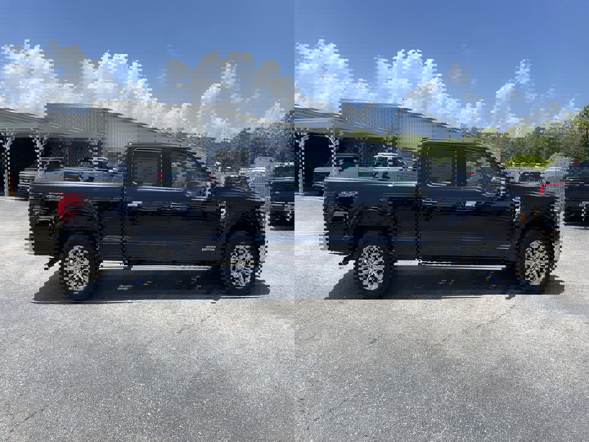 2025 Ford F-150 Lariat photo 3