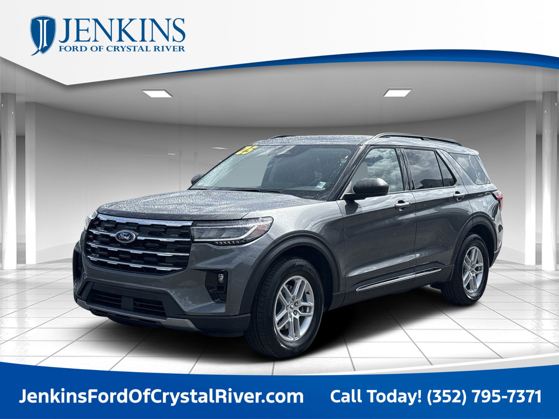 2025 Ford Explorer Active's photo