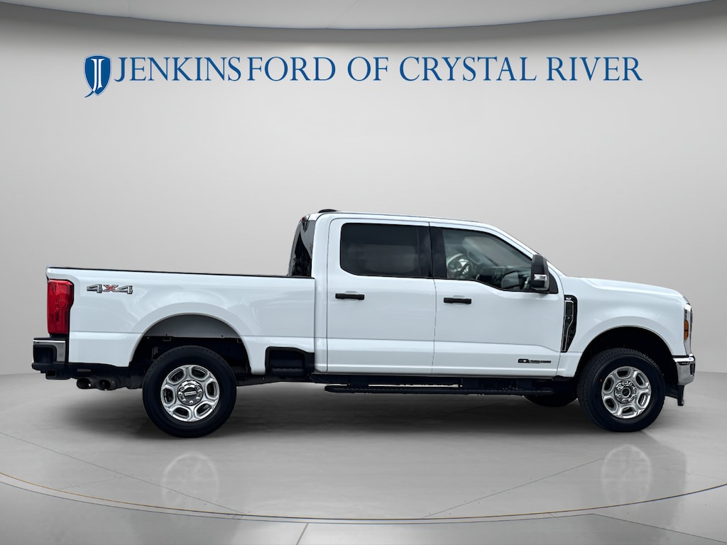 Certified 2025 Ford F-250 XLT Truck Crew Cab