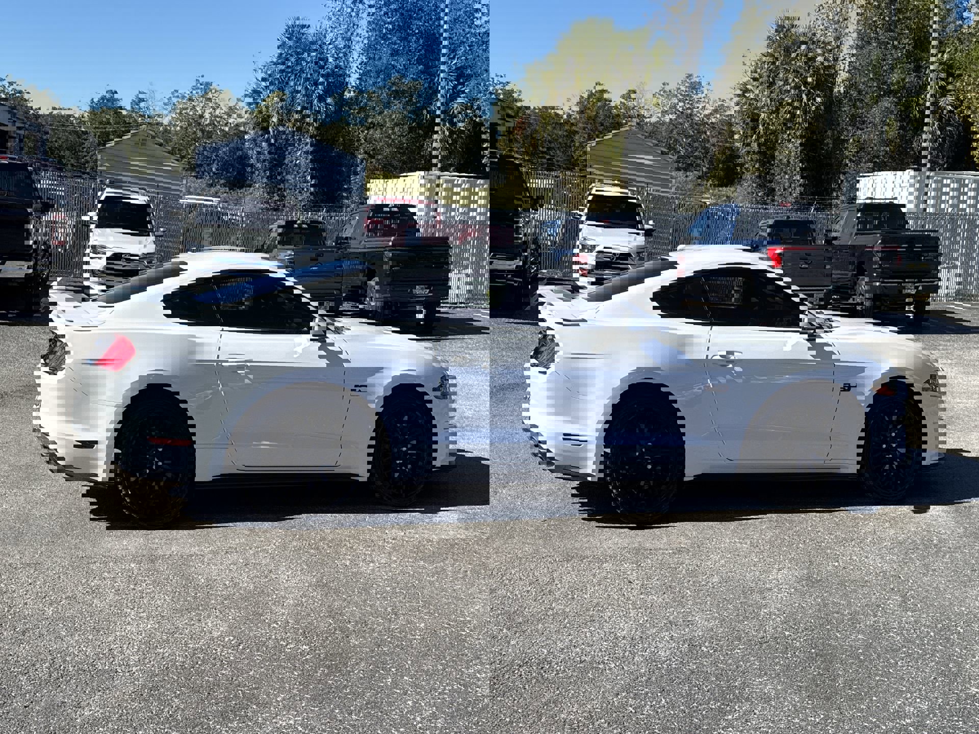 2020 Ford Mustang GT Premium photo 3