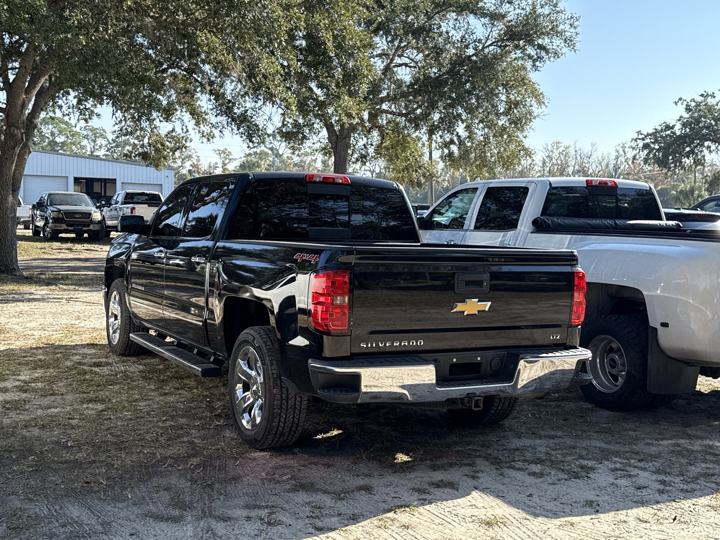 2015 Chevrolet Silverado 1500 LTZ photo 3