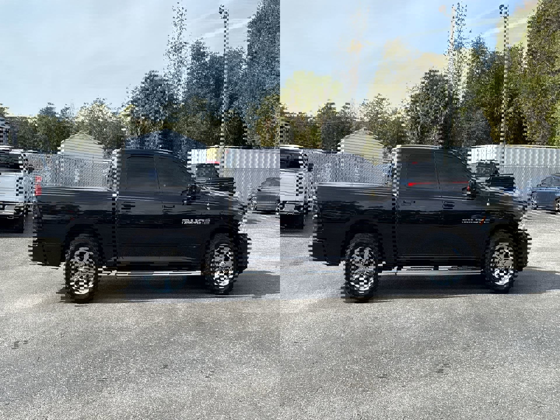 2011 Ram 1500 Sport photo 3