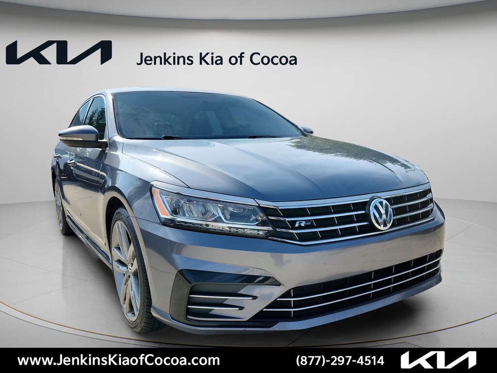 Used 2016 Volkswagen Passat 1.8T R-Line Sedan