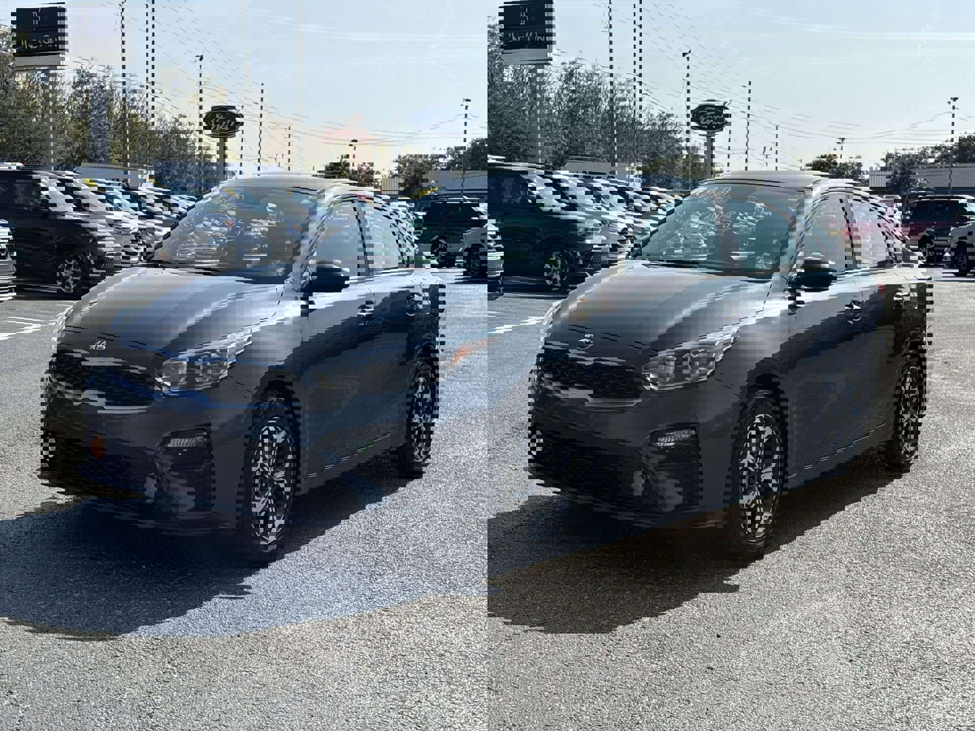 2019 Kia Forte LXS photo 2