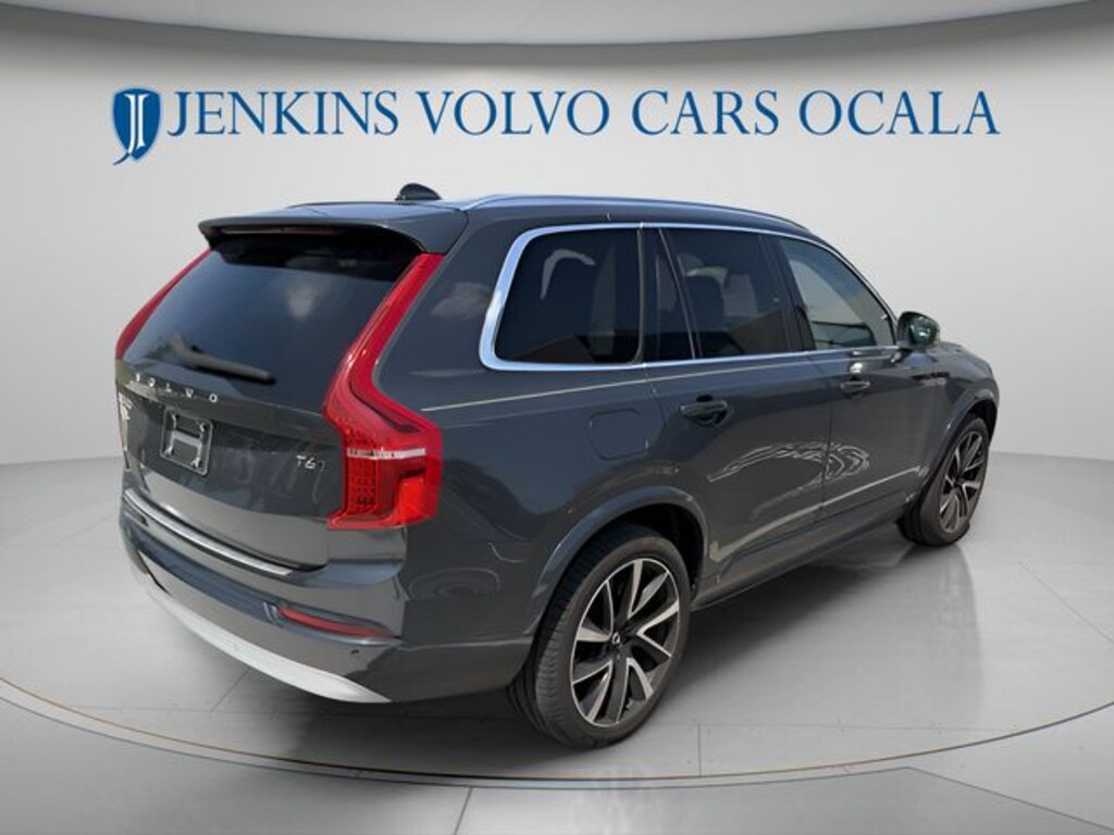 Used 2022 Volvo XC90 T6 Momentum SUV