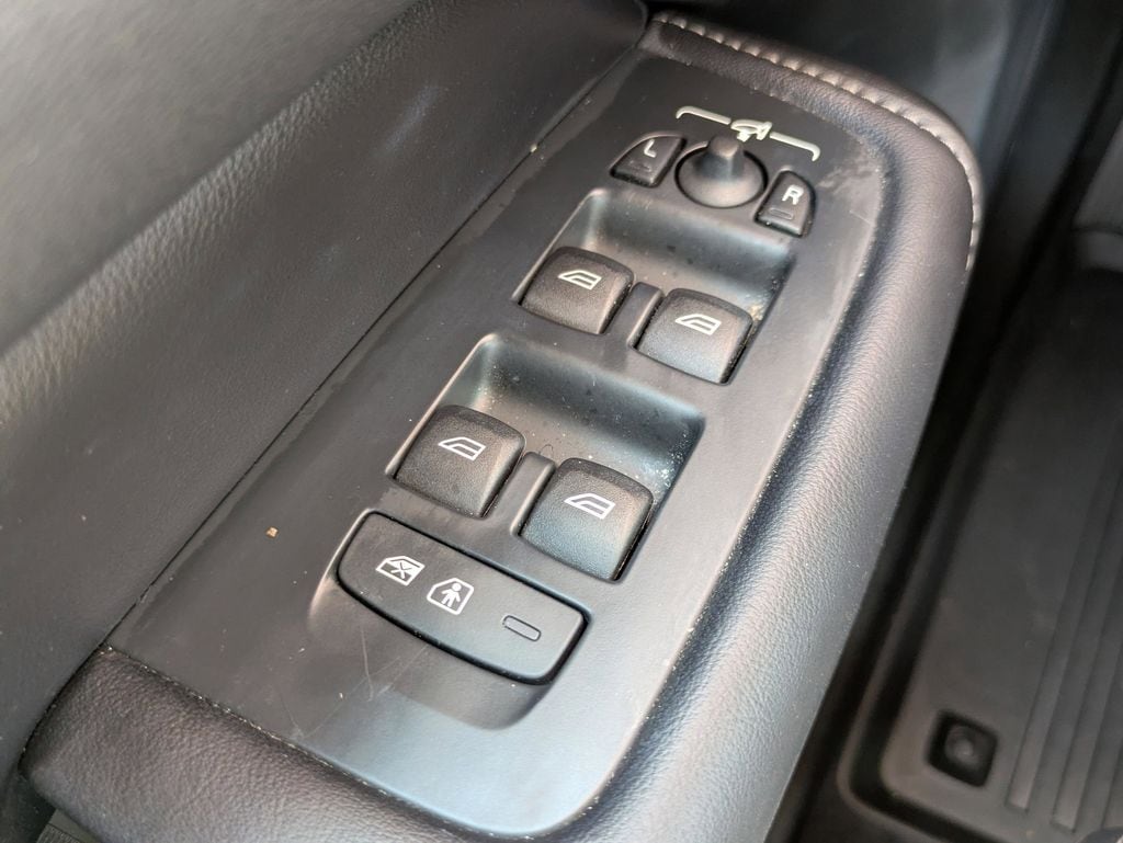 2022 Volvo XC60 Inscription - Photo 18