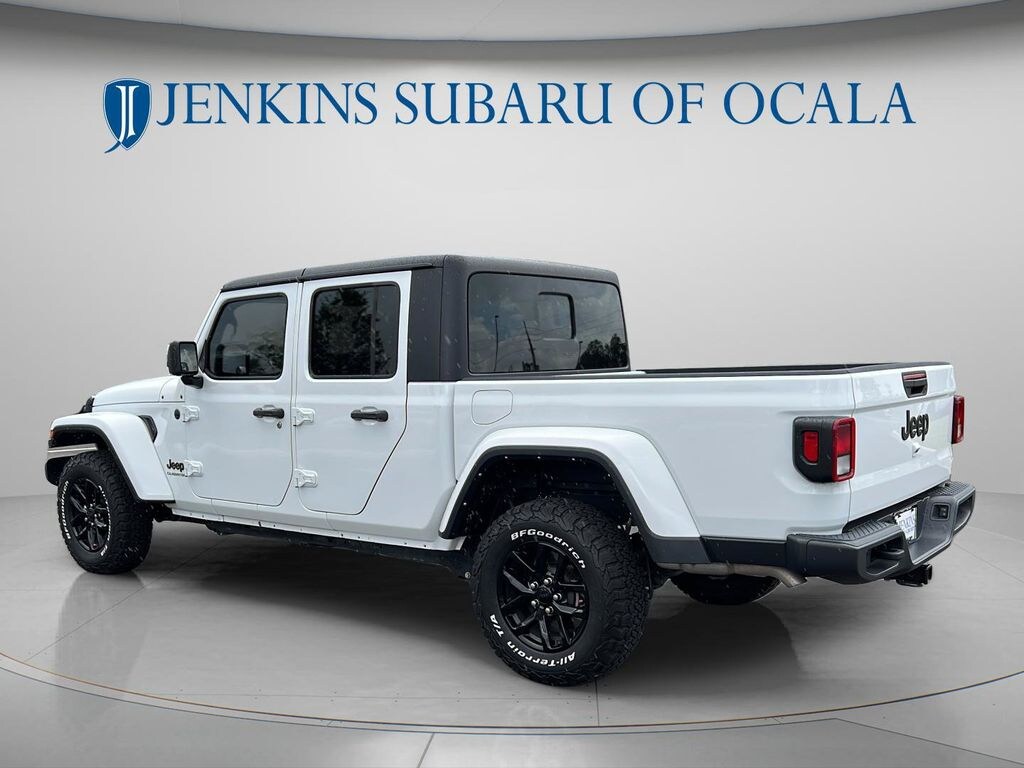 Used 2022 Jeep Gladiator Sport Truck