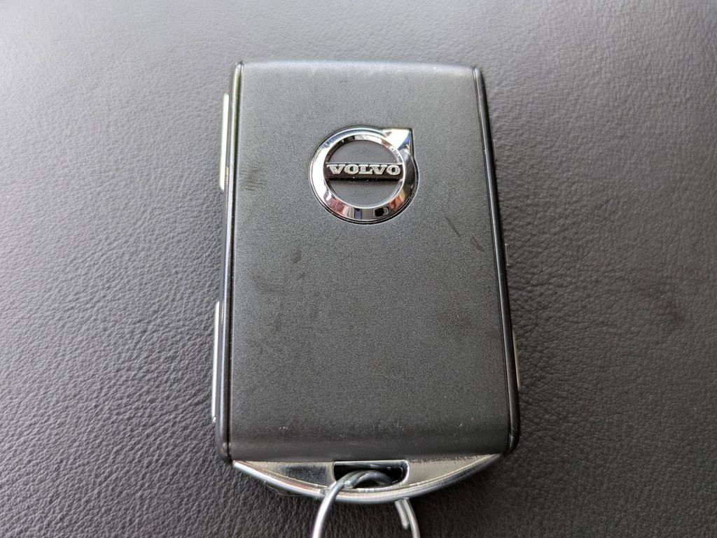 2022 Volvo XC60 Inscription - Photo 22