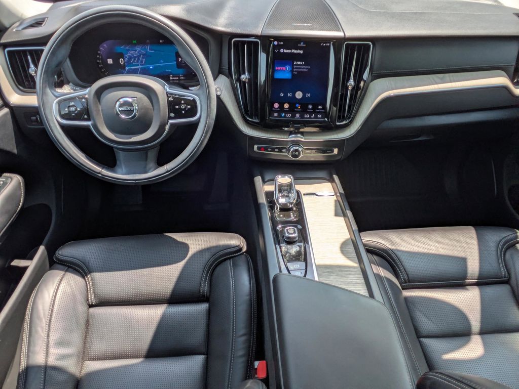 2022 Volvo XC60 Inscription - Photo 10