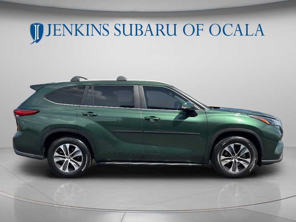 Used 2023 Toyota Highlander XLE SUV