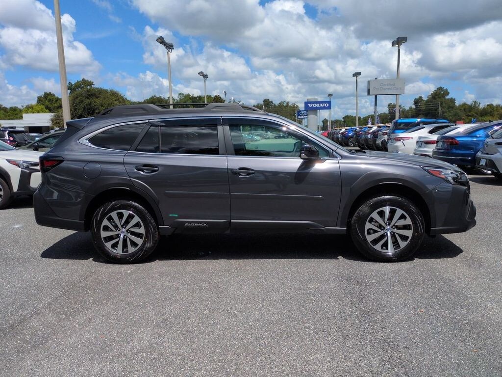 Used 2025 Subaru Outback Premium SUV