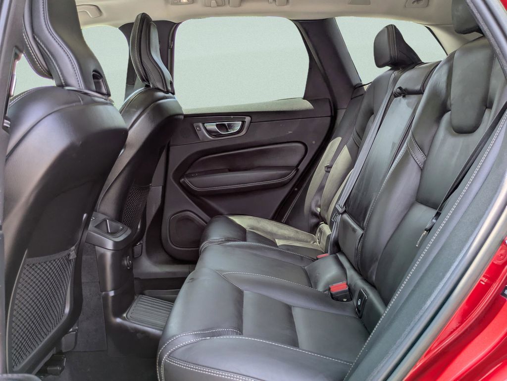 2022 Volvo XC60 Inscription - Photo 9