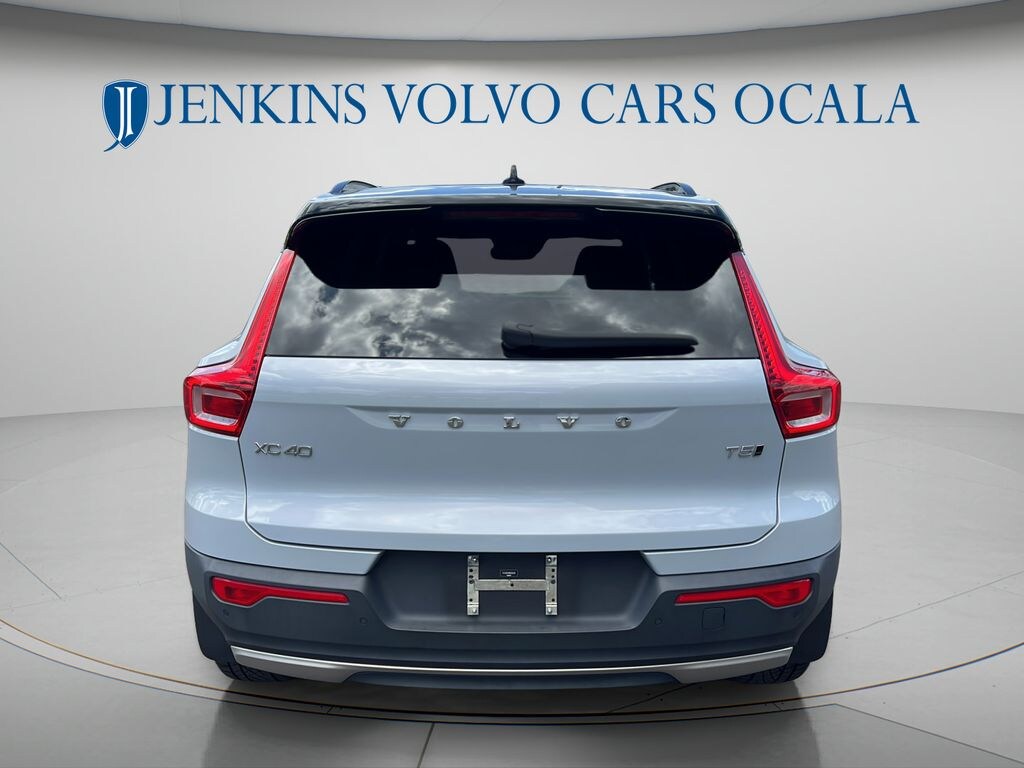 Used 2022 Volvo XC40 R-Design SUV