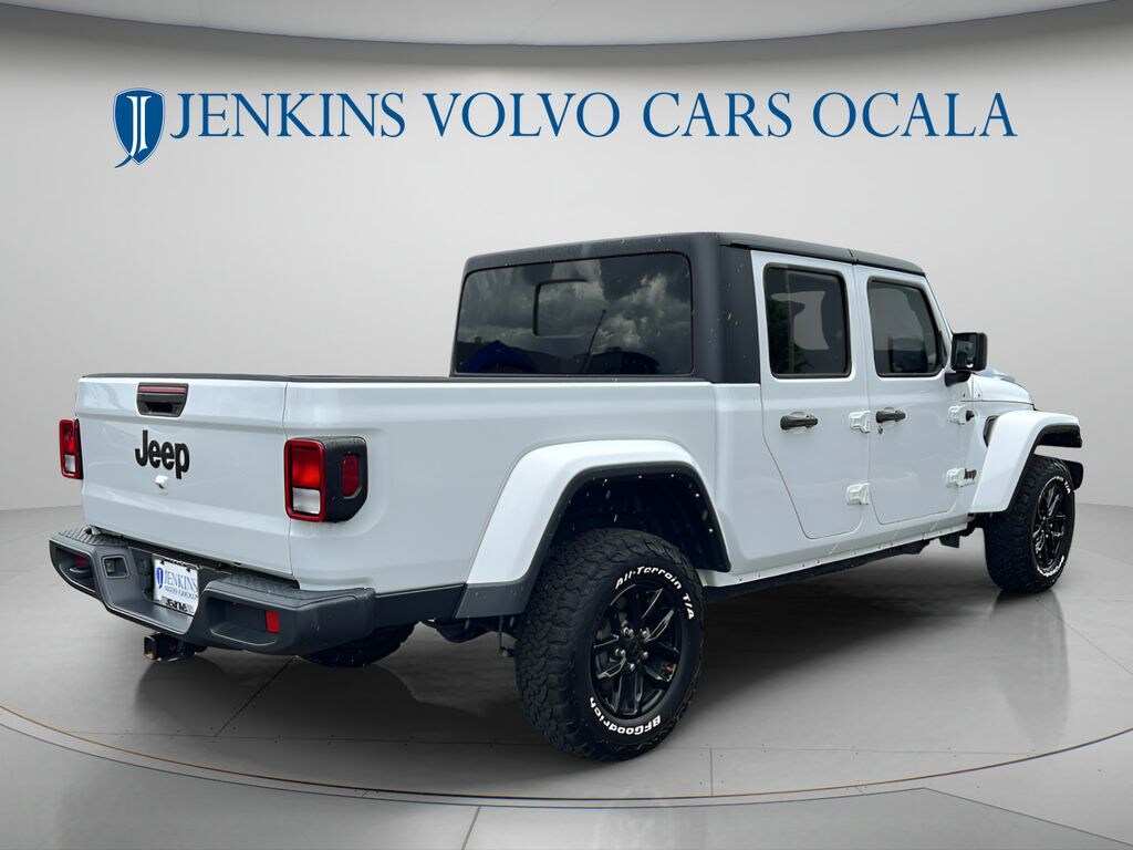 Used 2022 Jeep Gladiator Sport Truck