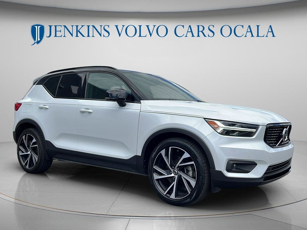 Used 2022 Volvo XC40 R-Design SUV