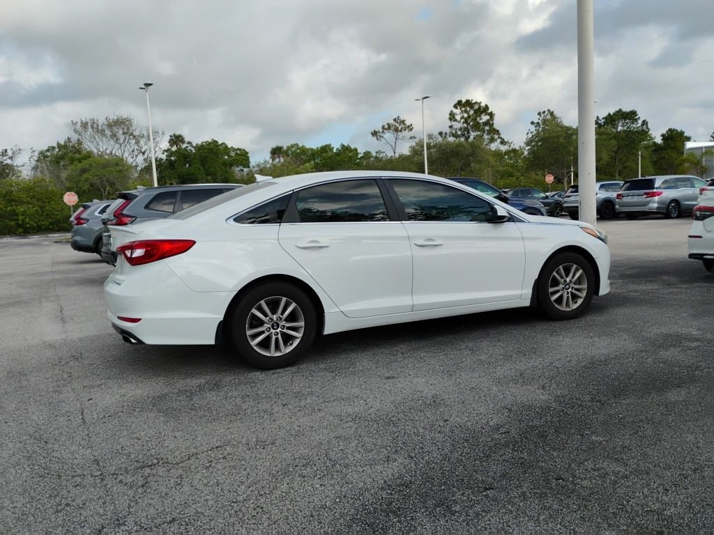Used 2016 Hyundai Sonata SE Sedan