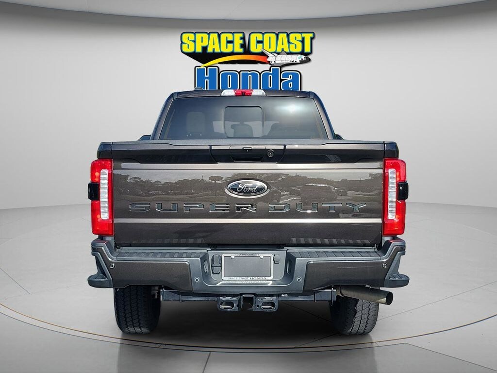 Used 2024 Ford F-250SD Lariat Truck