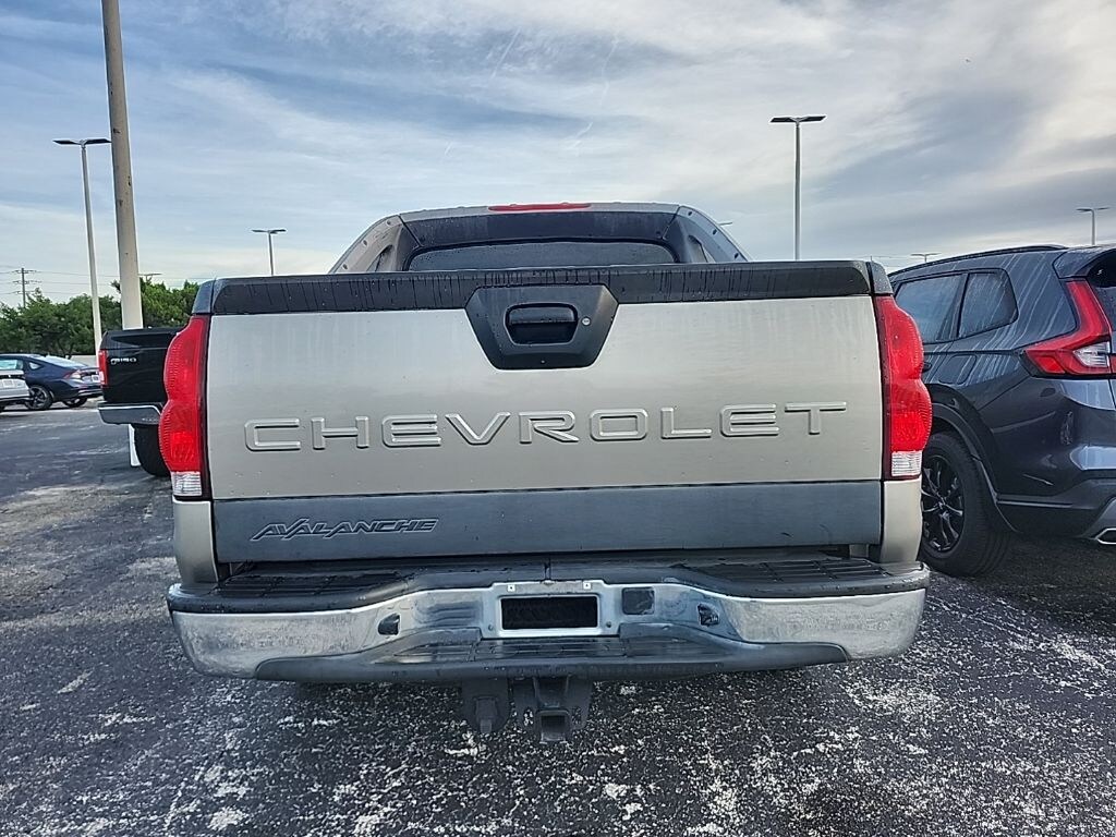Used 2003 Chevrolet Avalanche 1500 Base Truck