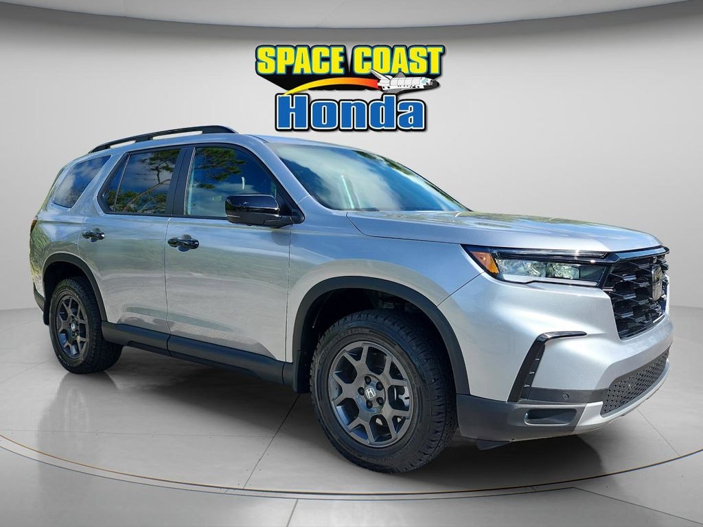 Certified 2025 Honda Pilot TrailSport SUV