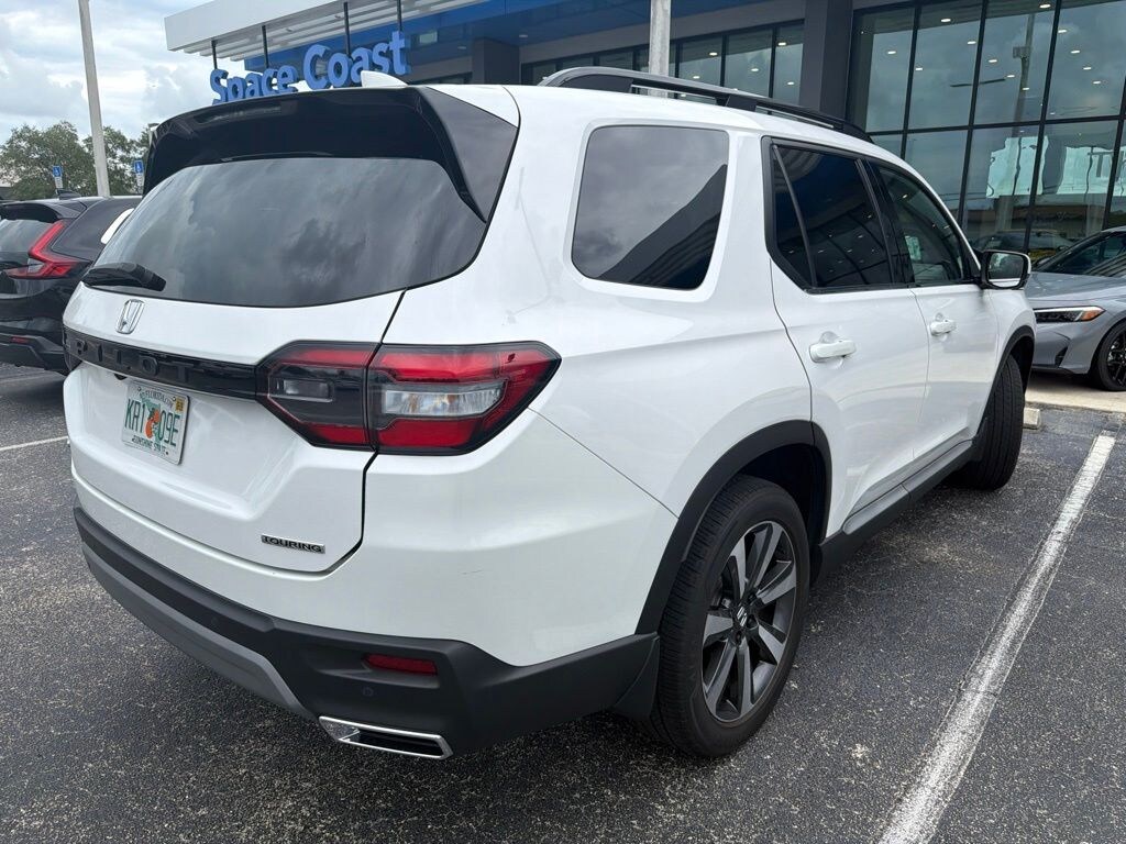 Certified 2023 Honda Pilot Touring SUV