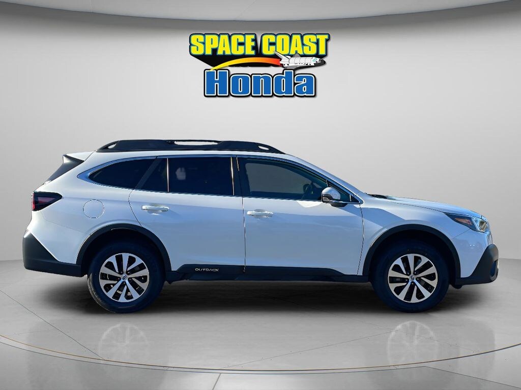 Used 2022 Subaru Outback Premium SUV