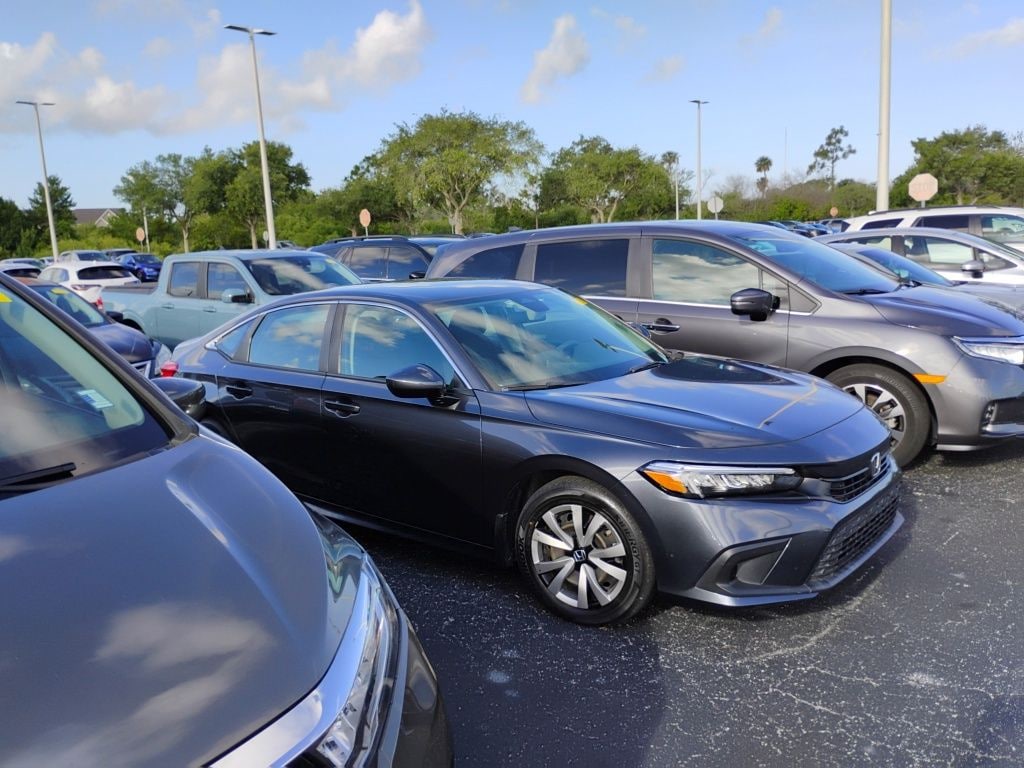 Used 2023 Honda Civic LX Sedan