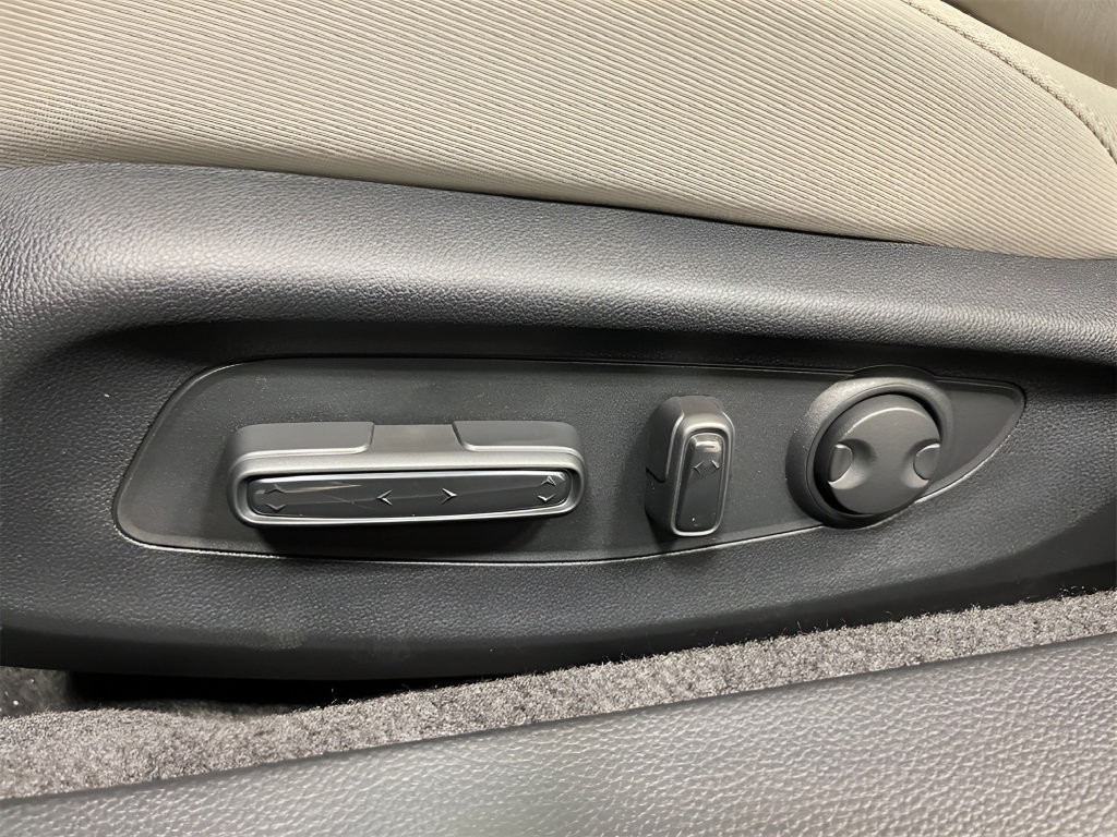 Used 2025 Honda Accord SE Sedan