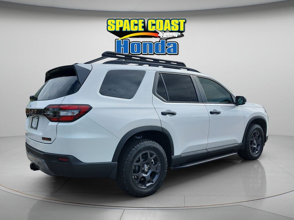 New 2026 Honda Pilot TrailSport SUV