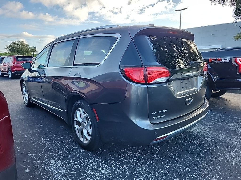 Used 2020 Chrysler Pacifica Limited Minivan/Van