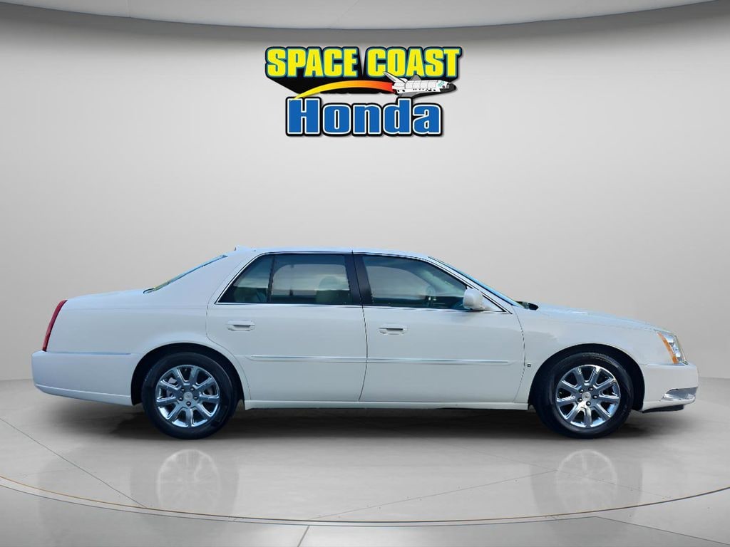 Used 2009 Cadillac DTS 1SD Sedan