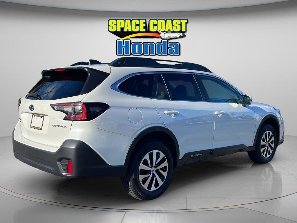Used 2022 Subaru Outback Premium SUV