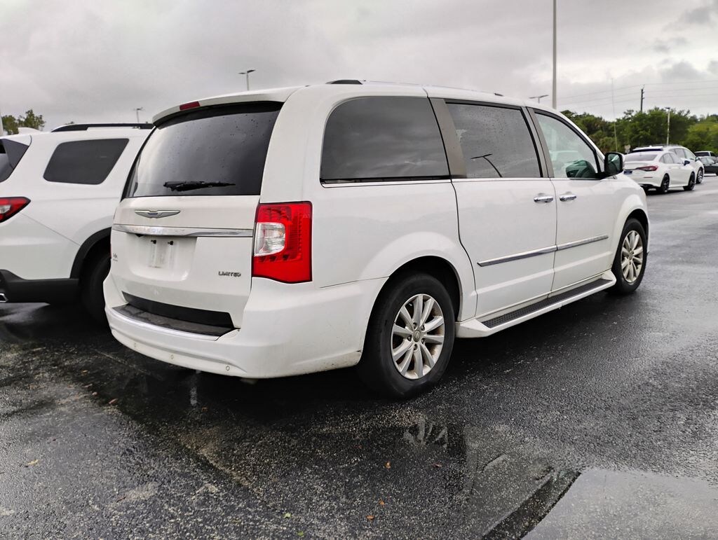 Used 2015 Chrysler Town & Country Limited Minivan/Van