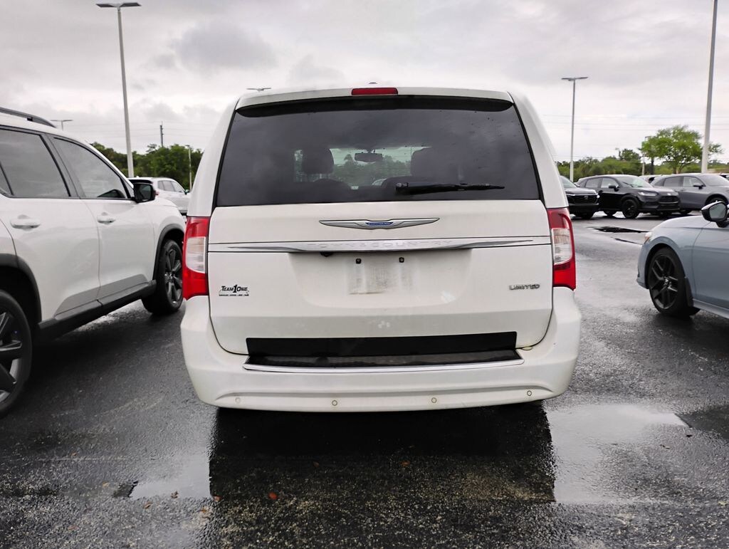 Used 2015 Chrysler Town & Country Limited Minivan/Van