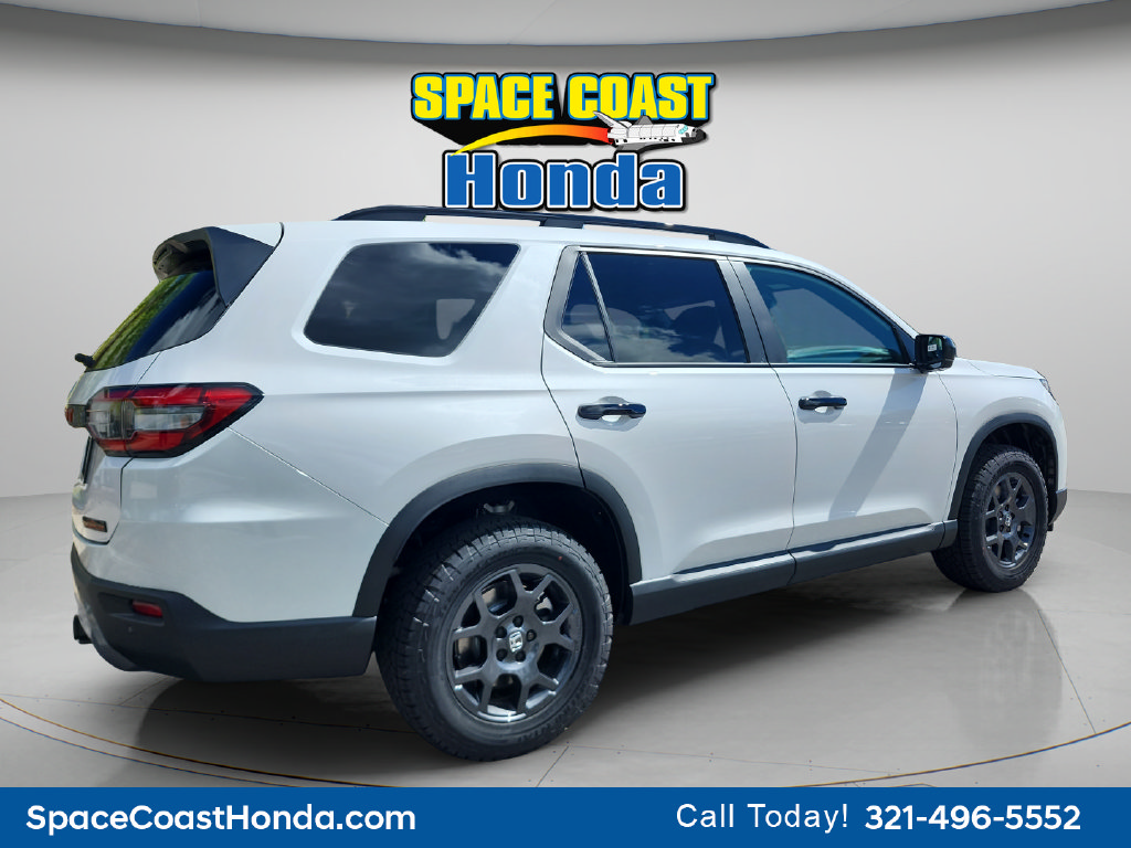 New 2026 Honda Pilot TrailSport SUV