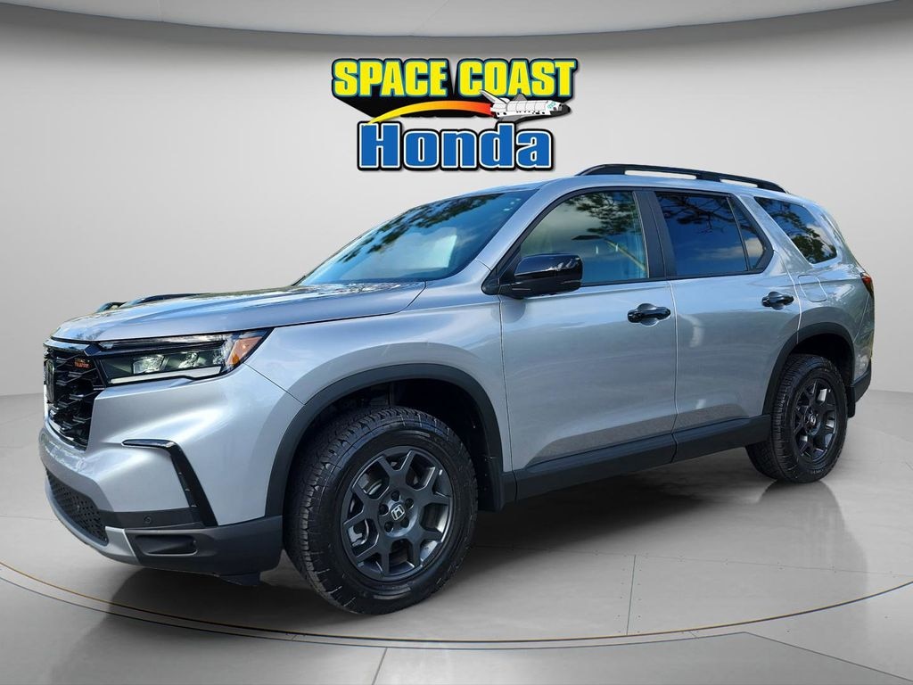 Certified 2025 Honda Pilot TrailSport SUV