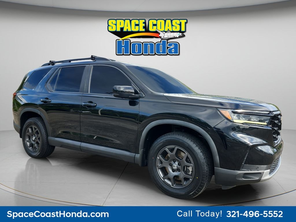 Used 2024 Honda Pilot TrailSport SUV