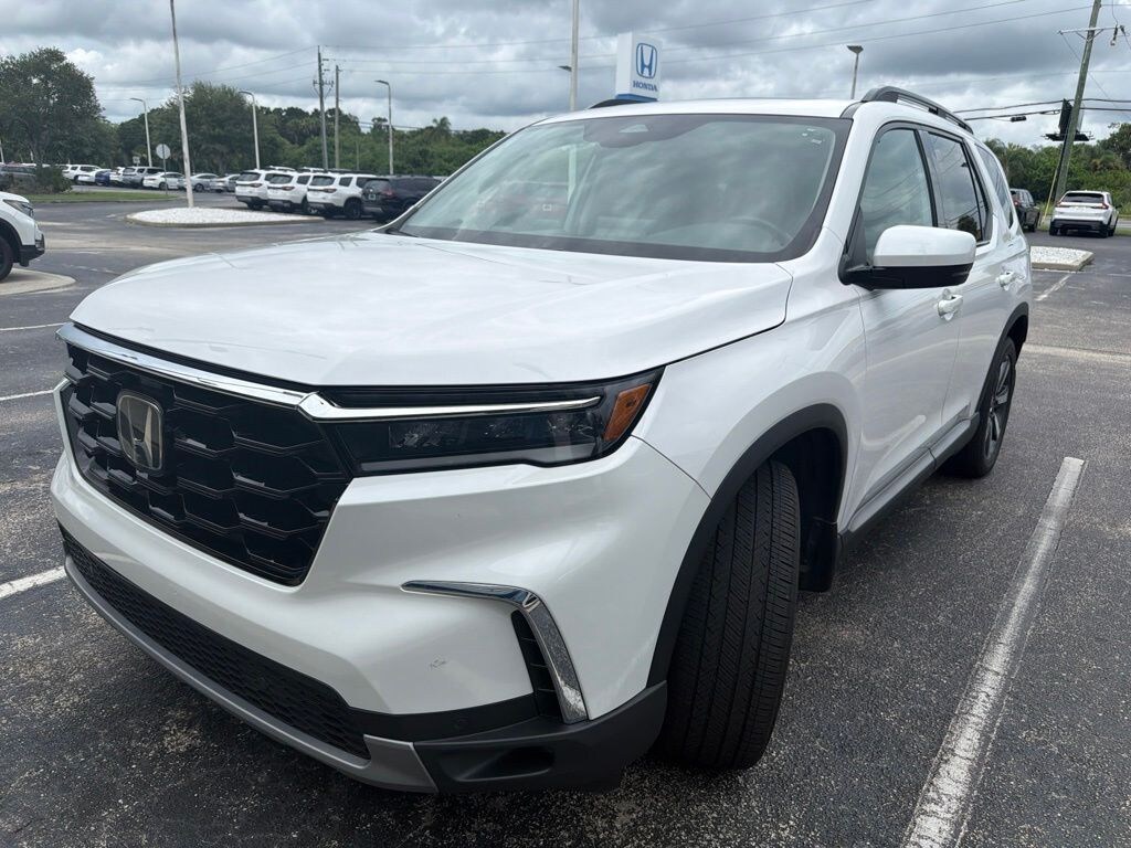 Certified 2023 Honda Pilot Touring SUV