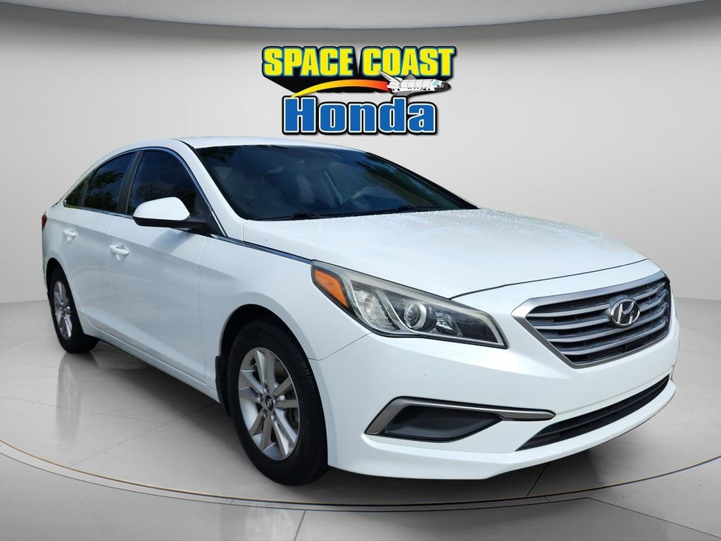 Used 2016 Hyundai Sonata SE Sedan