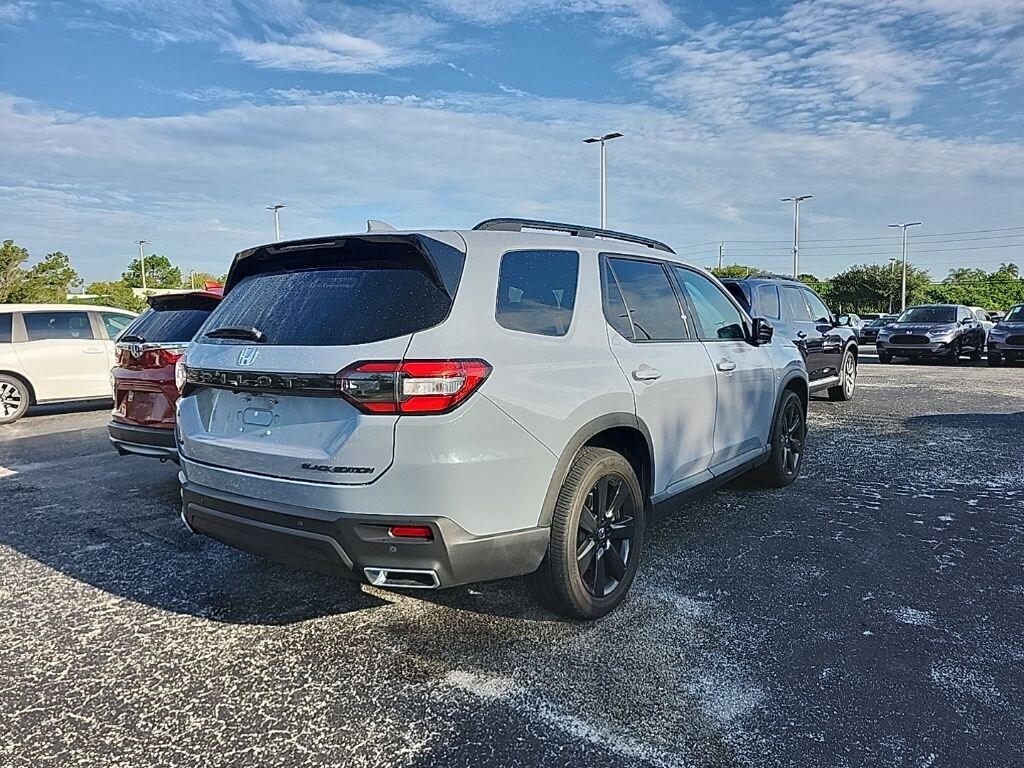 Used 2025 Honda Pilot Black Edition SUV