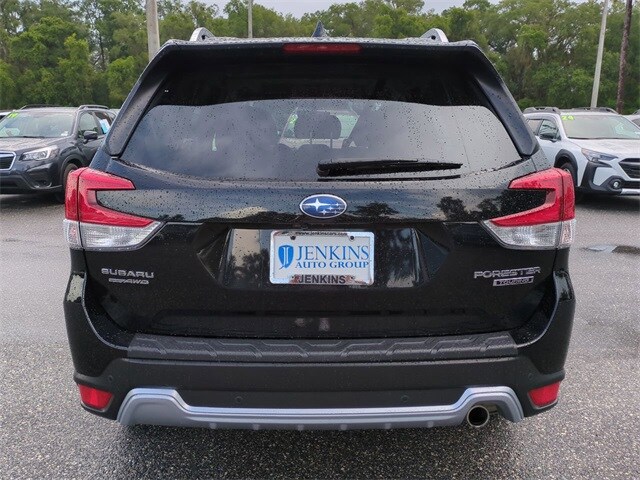 2022 Subaru Forester Touring photo 4