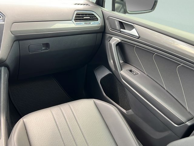 2024 Volkswagen Tiguan SE - Photo 13
